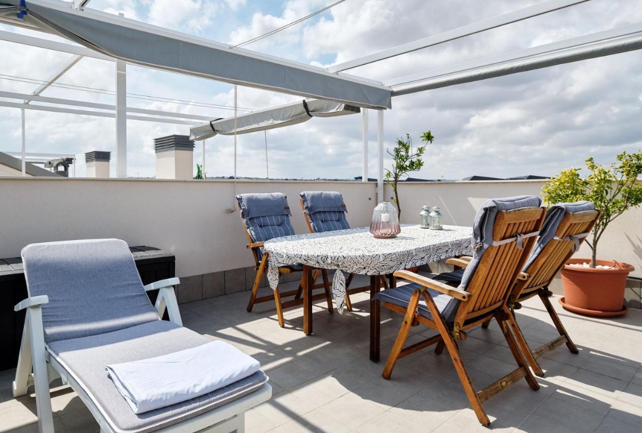Villa Amalia Eco Torrevieja Ruang foto