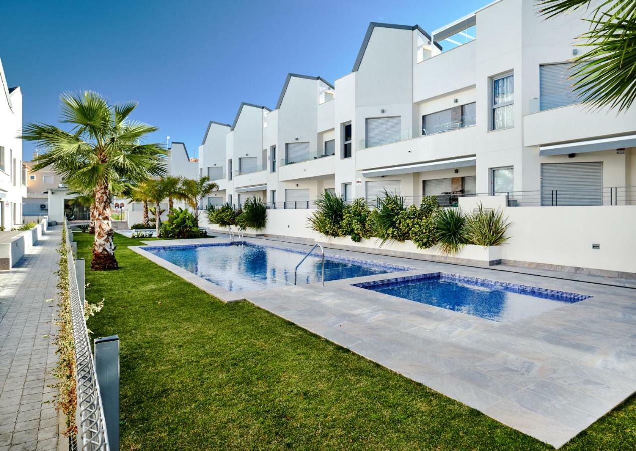 Villa Amalia Eco Torrevieja Bagian luar foto